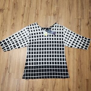Peck & Peck Black White Geometric Grid Top Size Medium NWT